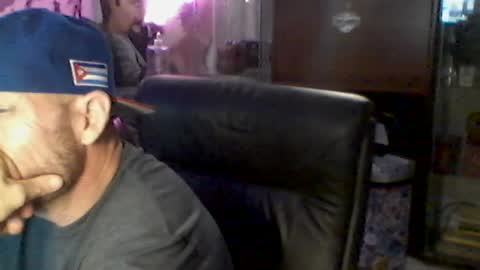 cubanredneck305 online show from 31, 7, 2026