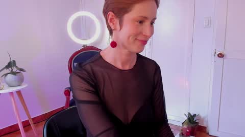 Leonela online show from 12, 12, 2024