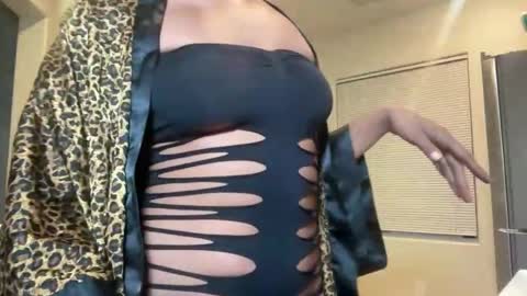 cum2charmxx online show from 21, 10, 2025