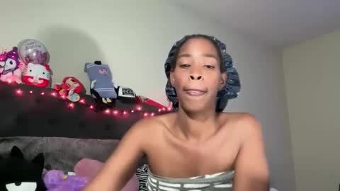 cum2charmxx online show from 22, 10, 2025