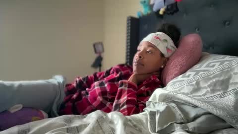 cum2charmxx online show from 16, 4, 2026