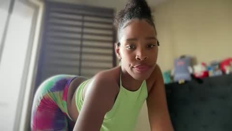 cum2charmxx online show from 19, 4, 2026