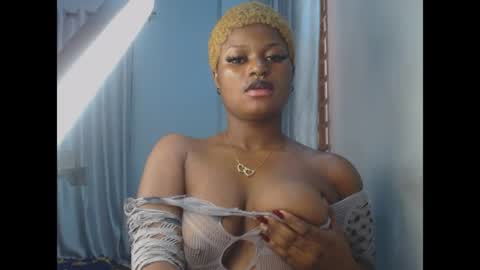 Snapshot of cum_ebony_petitxx chatting on 27, 6, 2026 cath online show from 27, 6, 2026