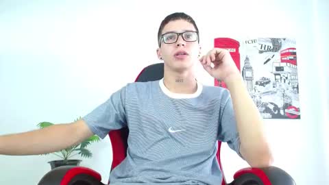 cumandres online show from 26, 9, 2025