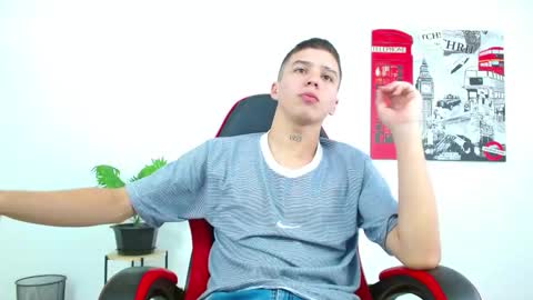 cumandres online show from 8, 10, 2025