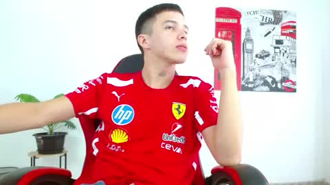 cumandres online show from 8, 11, 2025