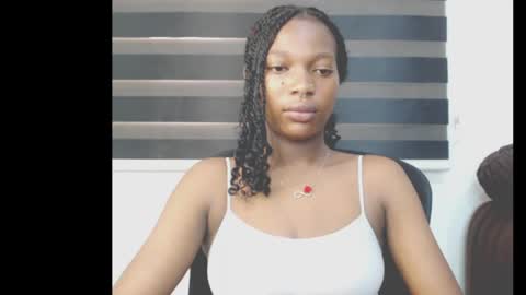 Snapshot of cumebony_petit chatting on 11, 5, 2026 cumebony_petit online show from 11, 5, 2026