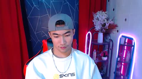 Snapshot of cumhavefun25 chatting on 17, 12, 2024 ask me online show from 17, 12, 2024