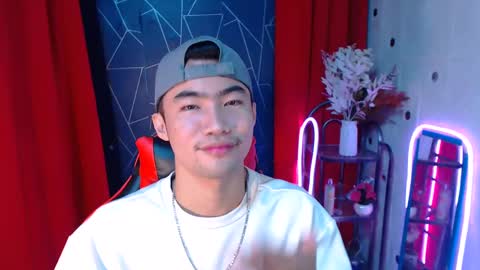 Snapshot of cumhavefun25 chatting on 18, 12, 2024 ask me online show from 18, 12, 2024