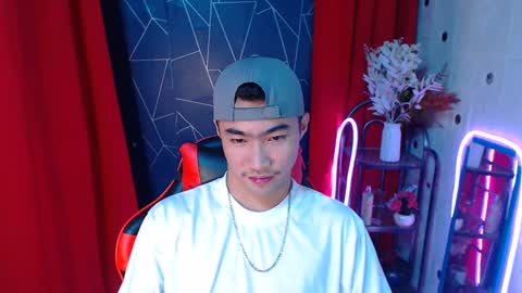 Snapshot of cumhavefun25 chatting on 19, 12, 2024 ask me online show from 19, 12, 2024