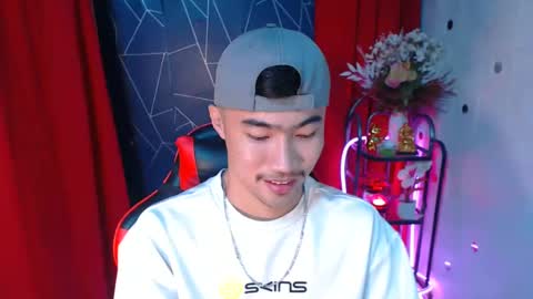 Snapshot of cumhavefun25 chatting on 8, 2, 2025 ask me online show from 8, 2, 2025