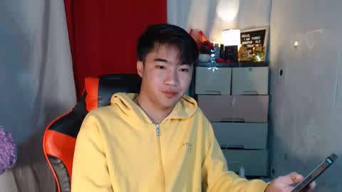 Snapshot of cumhavefun25 chatting on 22, 10, 2025 ask me online show from 22, 10, 2025