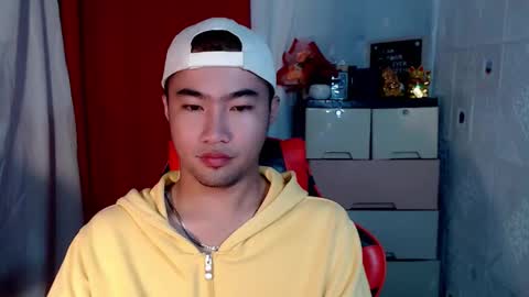 Snapshot of cumhavefun25 chatting on 25, 10, 2025 ask me online show from 25, 10, 2025