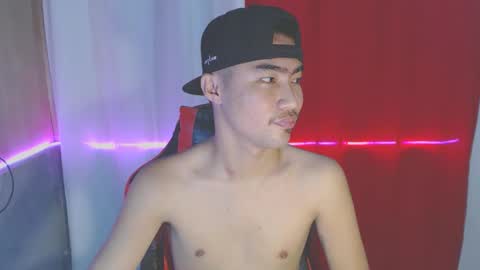 Snapshot of cumhavefun25 chatting on 22, 12, 2025 ask me online show from 22, 12, 2025