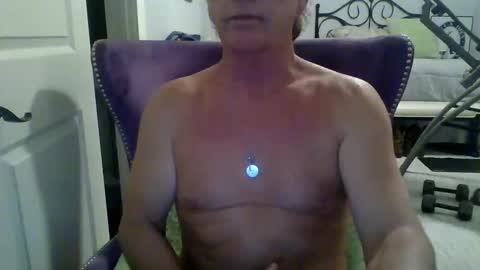 Snapshot of cumngetit910 chatting on 2, 12, 2025 cumngetit910 online show from 2, 12, 2025