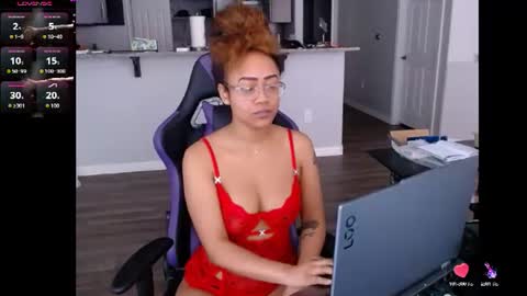 Nia Reese online show from 8, 7, 2026