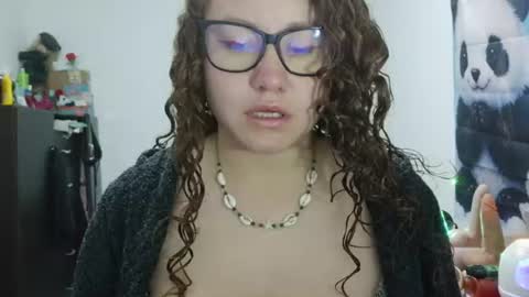 Snapshot of curly_greeneyed chatting on 2, 7, 2026 Vannesa online show from 2, 7, 2026