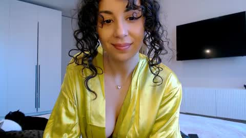 Snapshot of curly_jade_ chatting on 10, 4, 2026 curly_jade_ online show from 10, 4, 2026