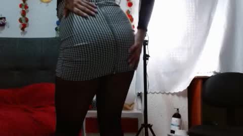 curlybutterfly online show from 8, 9, 2025