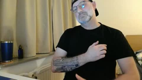 Curman85 online show from 4, 4, 2026