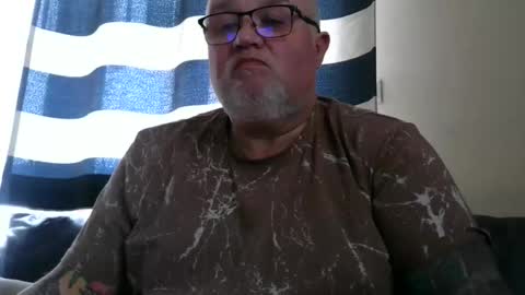 Snapshot of curtus14 chatting on 11, 4, 2026 curtus14 online show from 11, 4, 2026