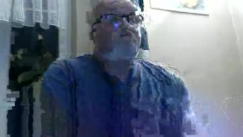 Snapshot of curtus14 chatting on 29, 4, 2026 curtus14 online show from 29, 4, 2026