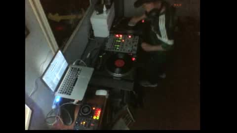 curvelover1977 online show from 18, 1, 2026