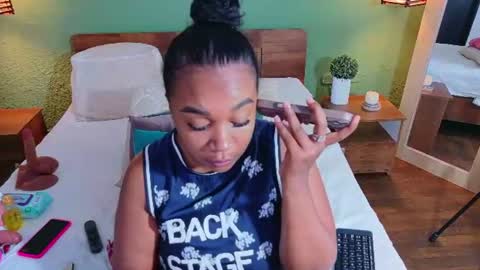 Snapshot of curvyebonyy_ chatting on 4, 7, 2026 Danna online show from 4, 7, 2026