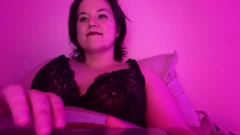 CurvyFlora online show from 21, 2, 2025