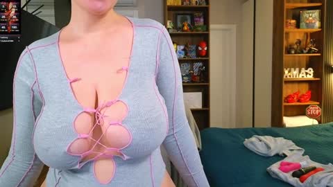 CurvyJules online show from 8, 12, 2024