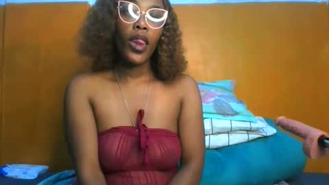 curvylyin online show from 7, 4, 2026