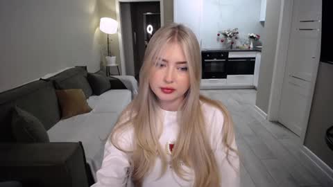 Kira  online show from 4, 2, 2026