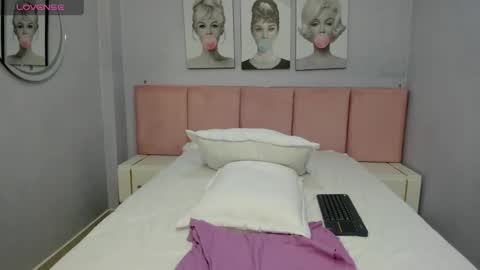   online show from 27, 12, 2024