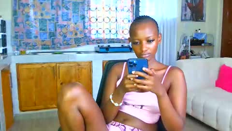 Snapshot of cute_annah chatting on 27, 5, 2026 cute annah online show from 27, 5, 2026