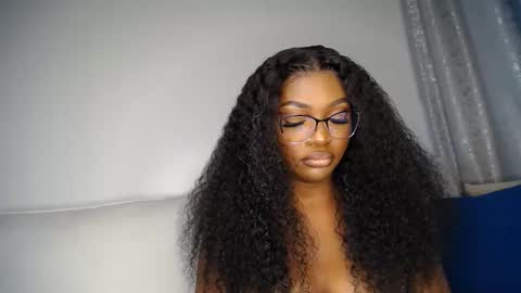 Liya online show from 5, 4, 2026