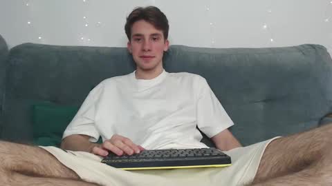 Snapshot of cute_brian chatting on 12, 2, 2026 Im Brian online show from 12, 2, 2026