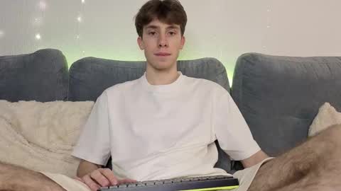 Snapshot of cute_brian chatting on 25, 2, 2026 Im Brian online show from 25, 2, 2026