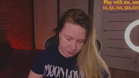 Everyday stream in the same time online show from 8, 3, 2025