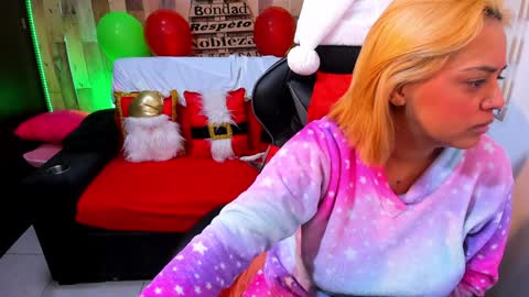    Independent Model online show from 25, 12, 2024