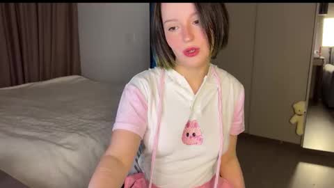 Snapshot of cute_emiliya chatting on 26, 3, 2026 Emily online show from 26, 3, 2026