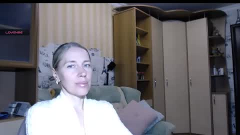 cute_lion_ online show from 7, 11, 2025