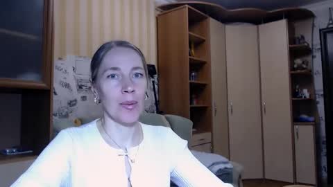 cute_lion_ online show from 2, 4, 2026