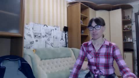 cute_lion_ online show from 2, 6, 2026