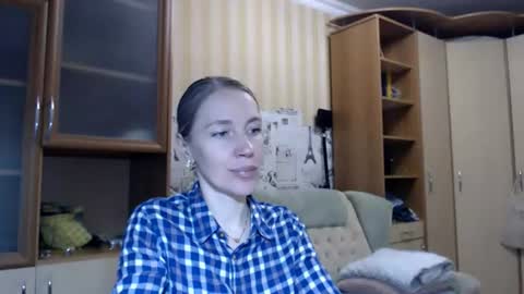 Snapshot of cute_lion_ chatting on 17, 6, 2026 cute_lion_ online show from 17, 6, 2026