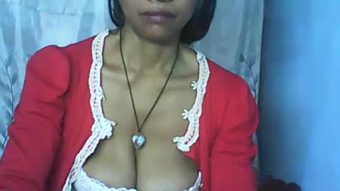Snapshot of cute_moll chatting on 9, 10, 2025 murielle online show from 9, 10, 2025
