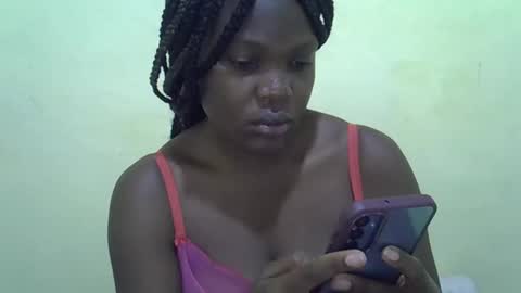 Snapshot of cute_roxie chatting on 5, 12, 2024 cute_roxie online show from 5, 12, 2024