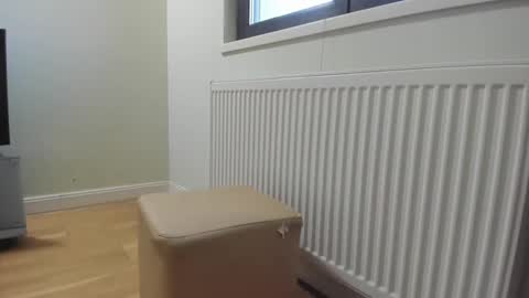 Anne-Marie  online show from 5, 1, 2025