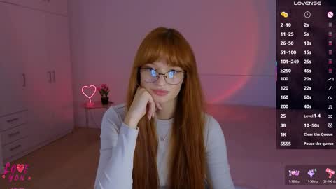 Snapshot of cuteariel7 chatting on 18, 10, 2025 Ariel online show from 18, 10, 2025