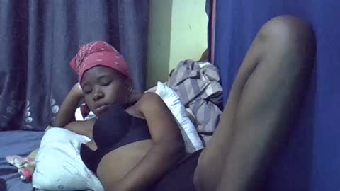 Snapshot of cutebrownie1998 chatting on 5, 2, 2025 VALLARY online show from 5, 2, 2025