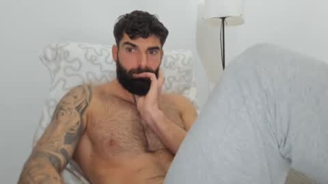 cuteeboy online show from 16, 2, 2025